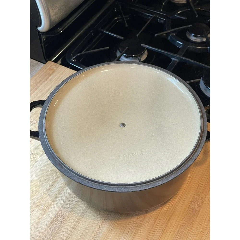 Le Creuset #26 5.5 Qt Round Dutch Oven Shiny Black Onyx Enamel Cast Iron France